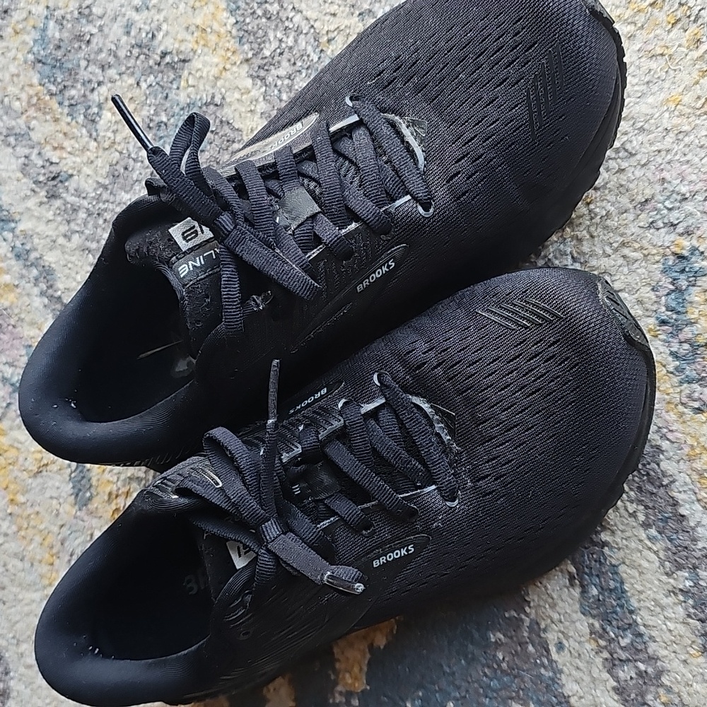 Womens Brooks, Size 7.5, Black - Picture 2 of 6